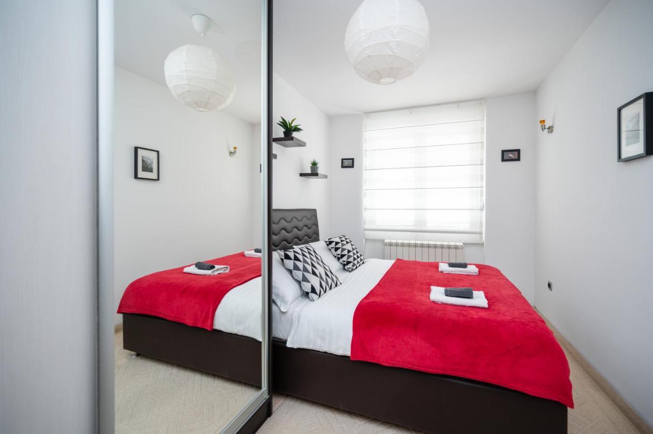 Bright 1Bdr Apartment In The City Center Saraybosna Dış mekan fotoğraf